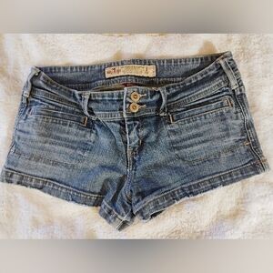 Hollister Denim Shorts. size 3